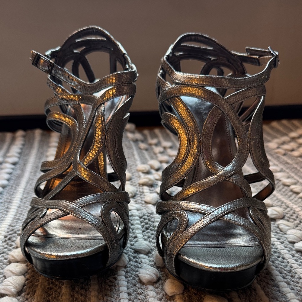 NW Box Calvin Klein  Silver Strappy Women's Sandals